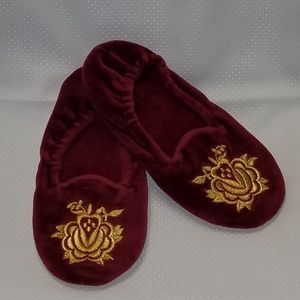 NWOT Isotoner Burgundy/Gold Slippers Leather Sz Sm